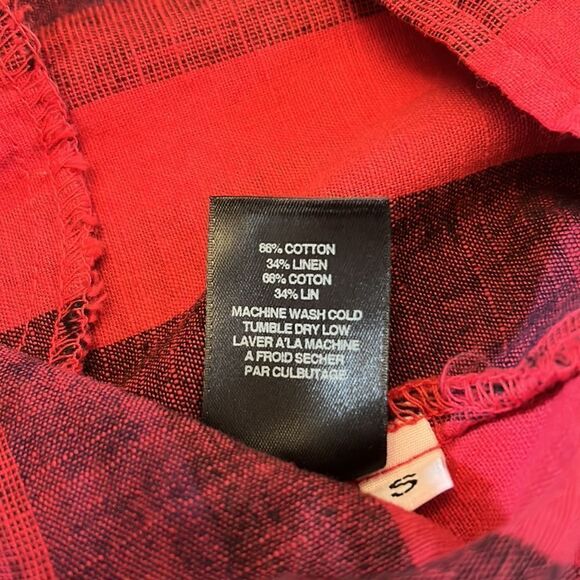 Anthropologie red halter top romper with ruffle back Size S New - Picture 9 of 9